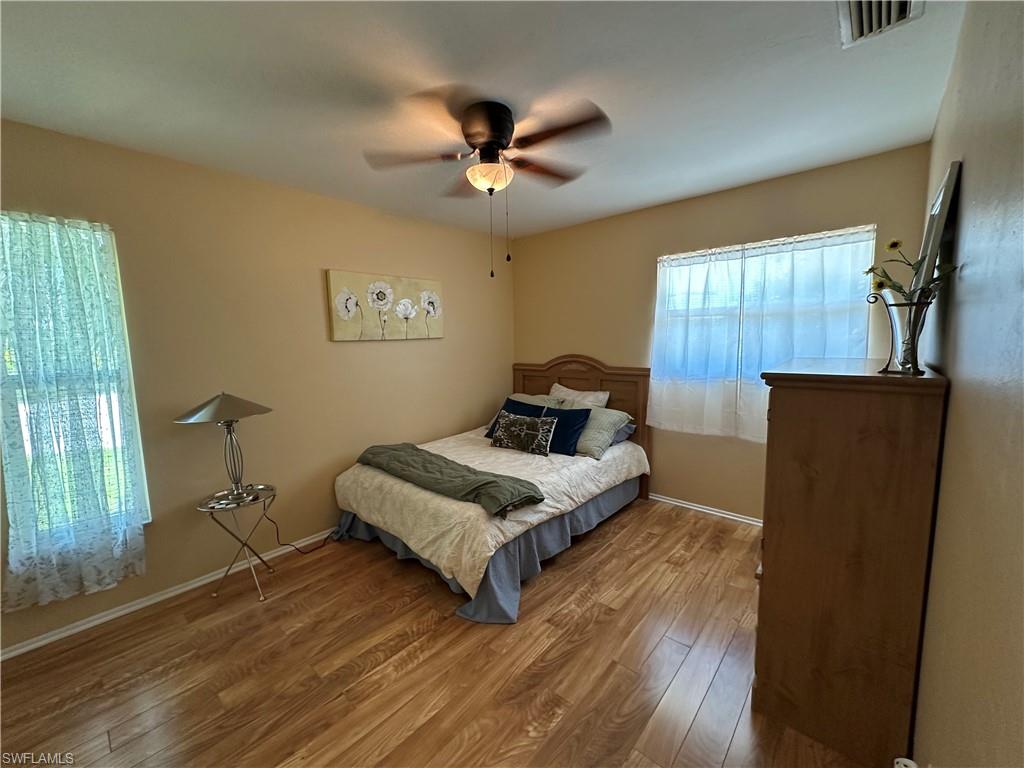 1813 Long Point Ln Property Photo 2
