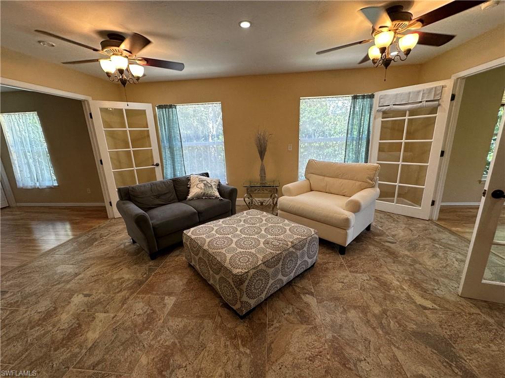 1813 Long Point Ln Property Photo 15