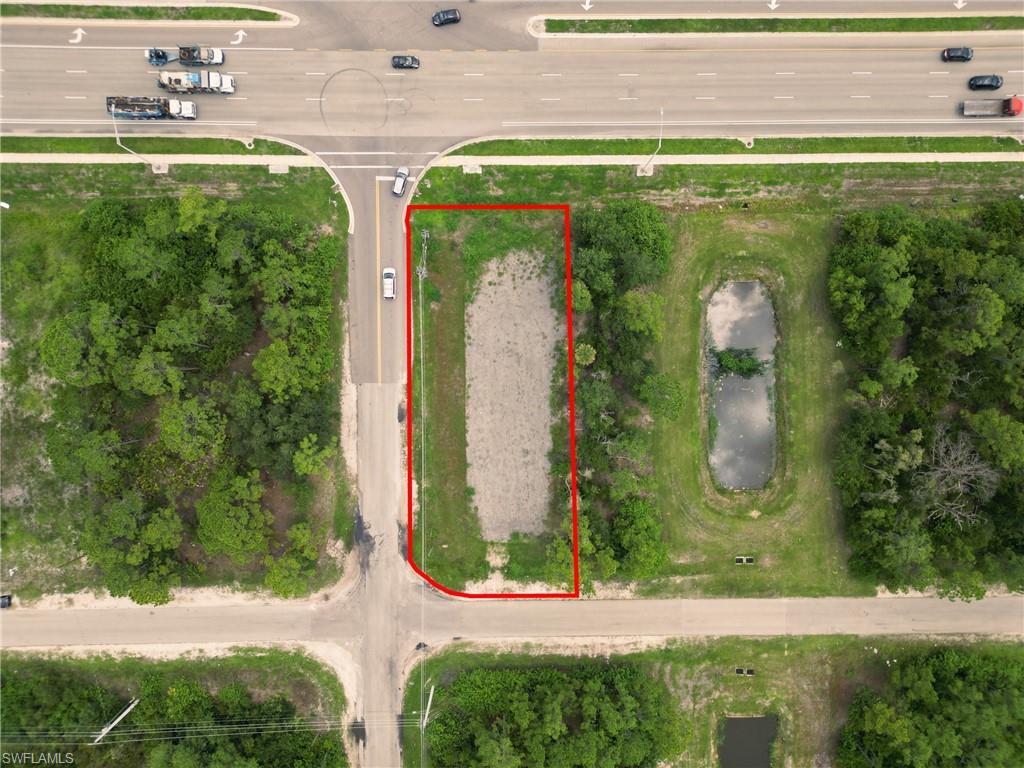 910 Meadow Rd Property Photo 4