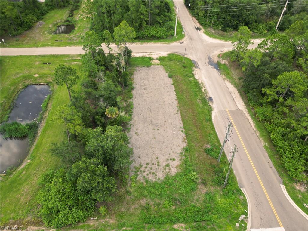 910 Meadow Rd Property Photo 11