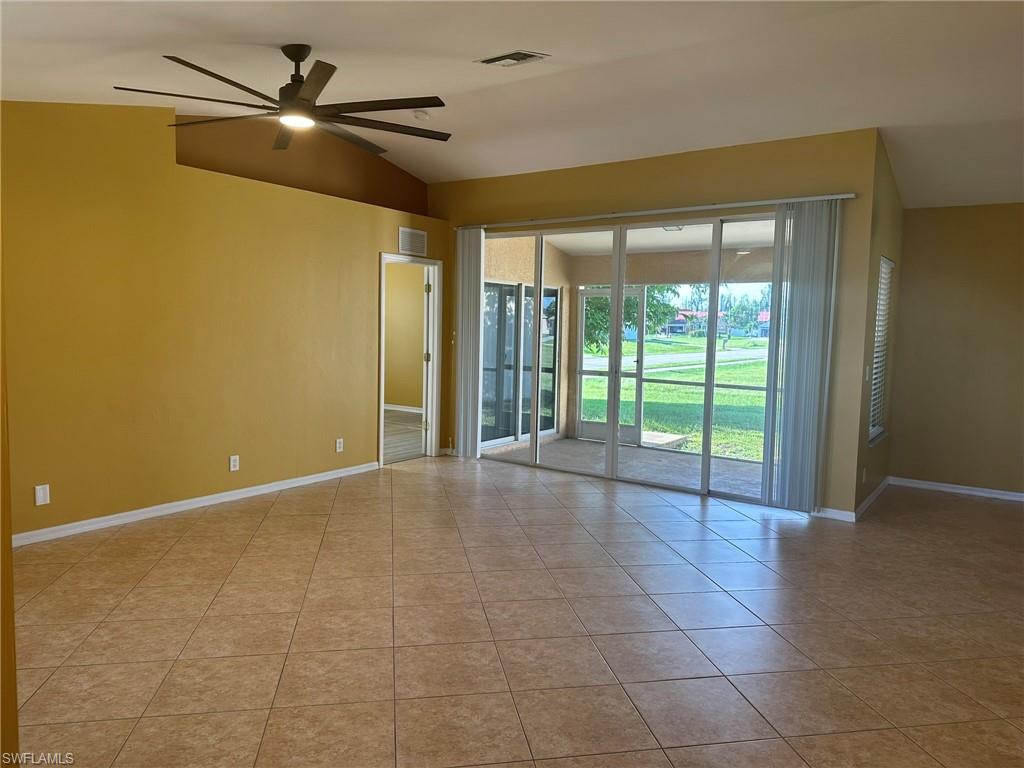 1915 Sw 13th St Property Photo 4