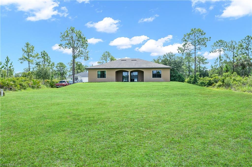 1105 James Ave Property Photo 5