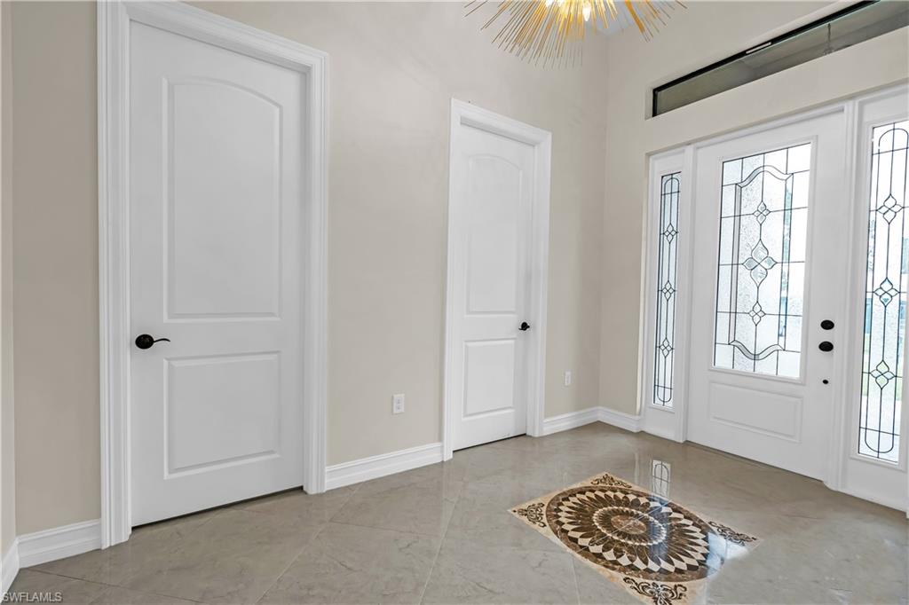1105 James Ave Property Photo 7