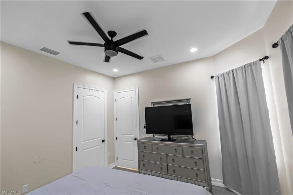 1105 James Ave Property Photo 26
