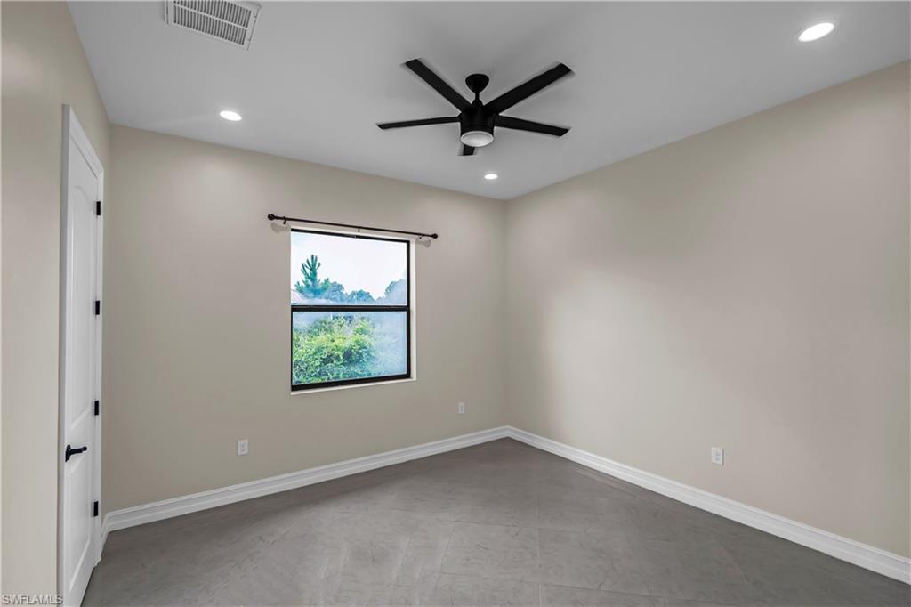 1105 James Ave Property Photo 32