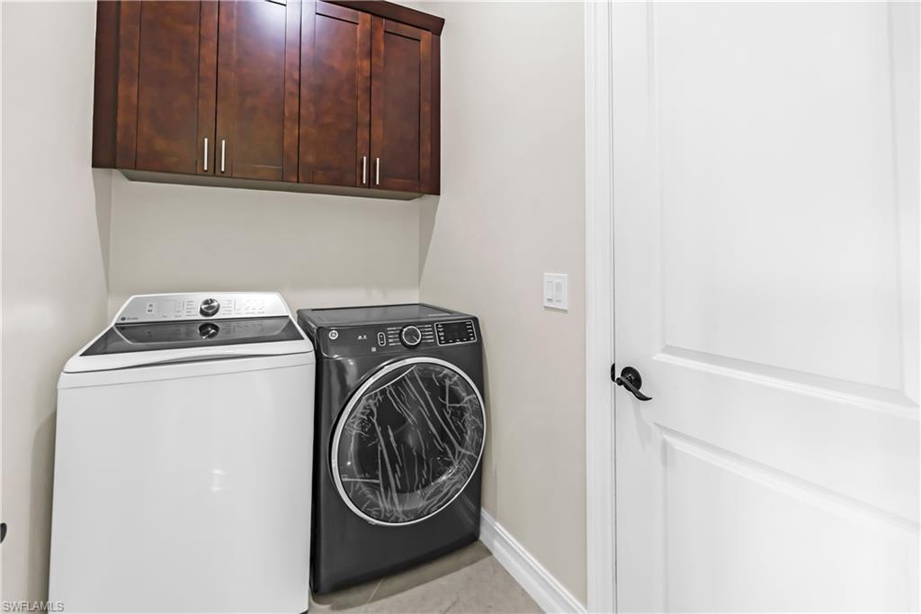 1105 James Ave Property Photo 44