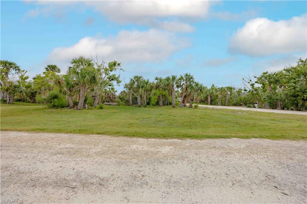 393 & 401 Raintree Pl Property Photo 9