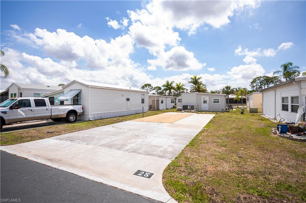 25 La Fonda LN Property Photo 1