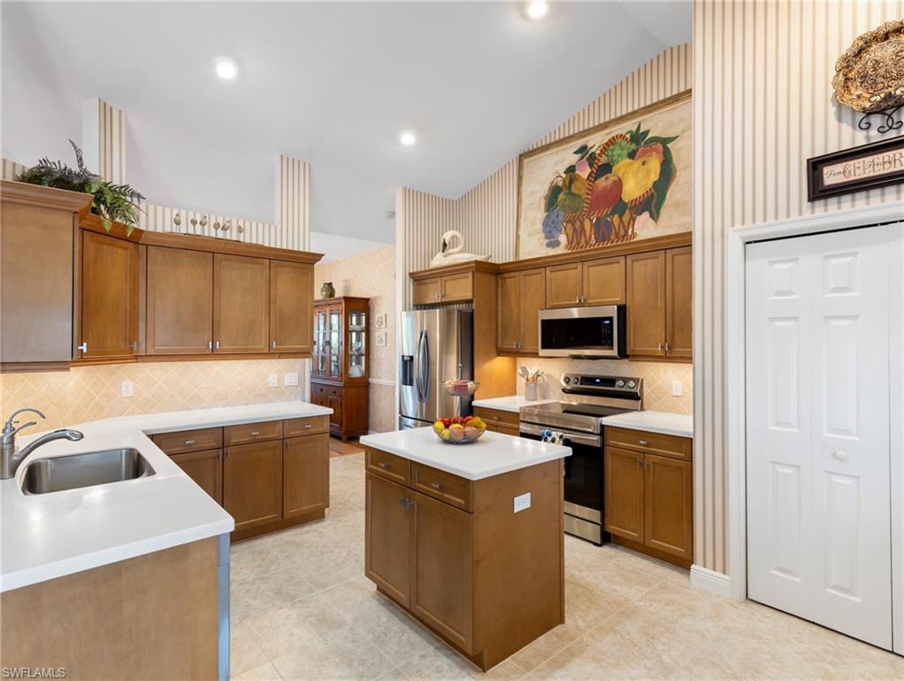 15567 Caloosa Creek Cir Property Photo 11
