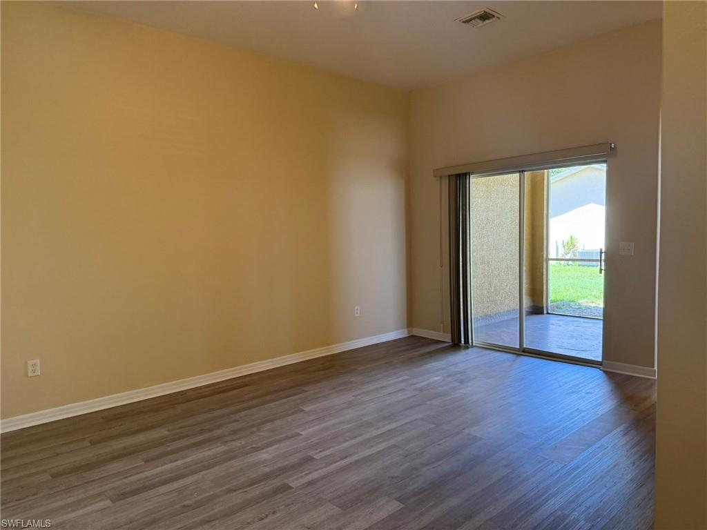 102 Cultural Park Blvd S Property Photo 7