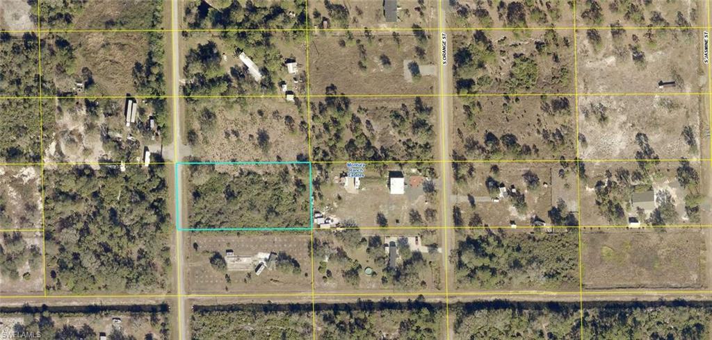 565 S Riverside ST Property Photo 1