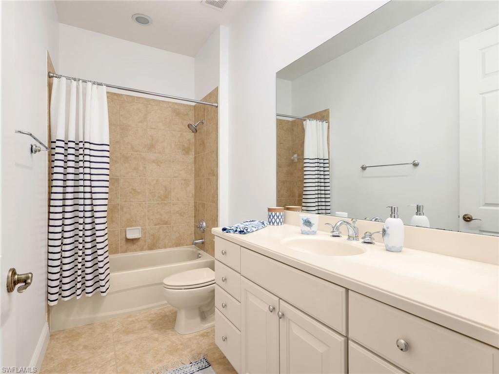 6422 Legacy Cir 704 Property Photo 26
