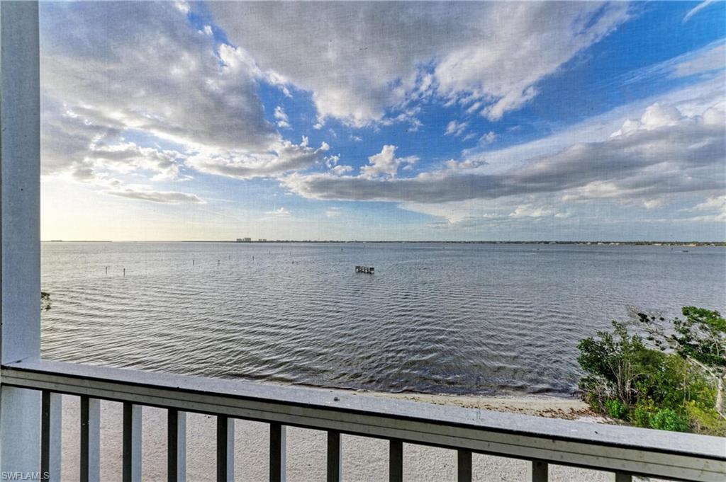 14813 Laguna Dr 401 Property Photo 25