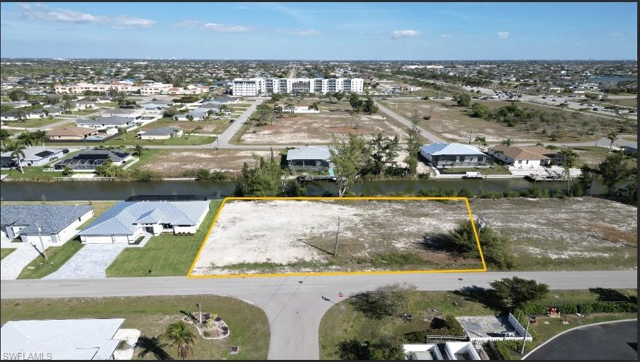 2247 SW 17th PL Property Photo 1