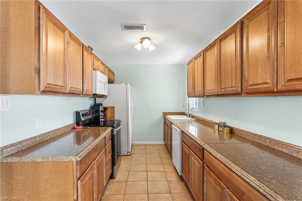 2803 W Cypress Ave Property Photo 10
