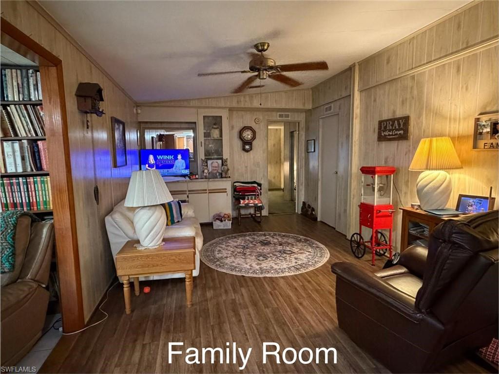 613 Sabal Ave Property Photo 11