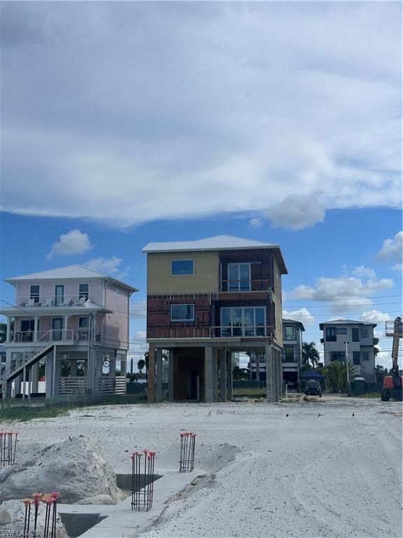 452 Estero Blvd Property Photo 3