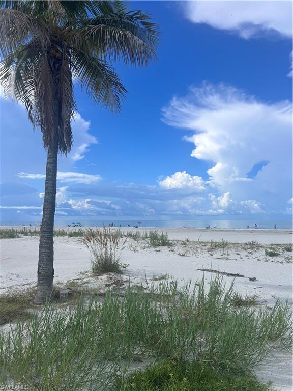 452 Estero Blvd Property Photo 4