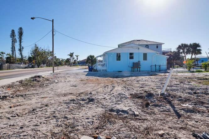 6020 Estero Blvd Property Photo 21