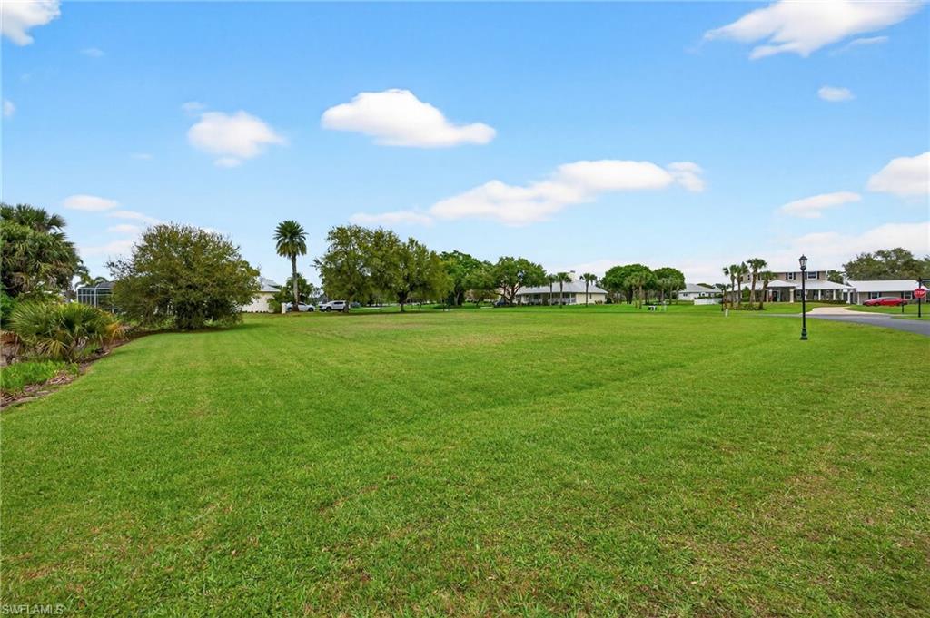 18151 Riverchase Ct Property Photo 3