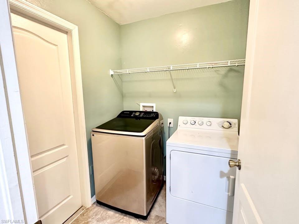2453 Nw 8th Ter Property Photo 11