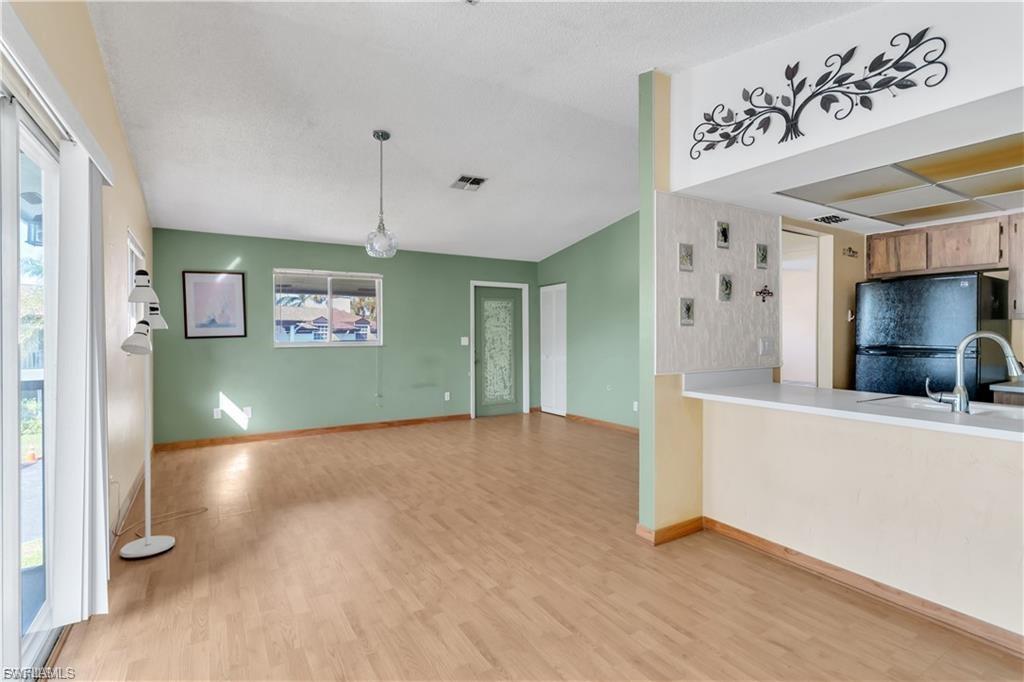5761 Foxlake Dr F Property Photo 21