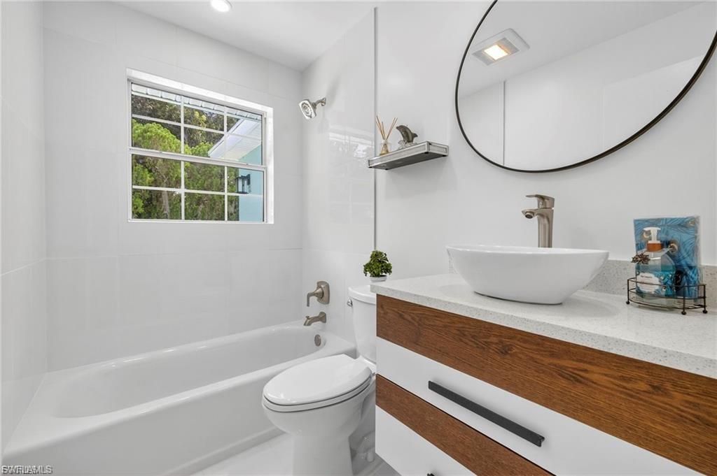 21 E Mariana Ave Property Photo 8