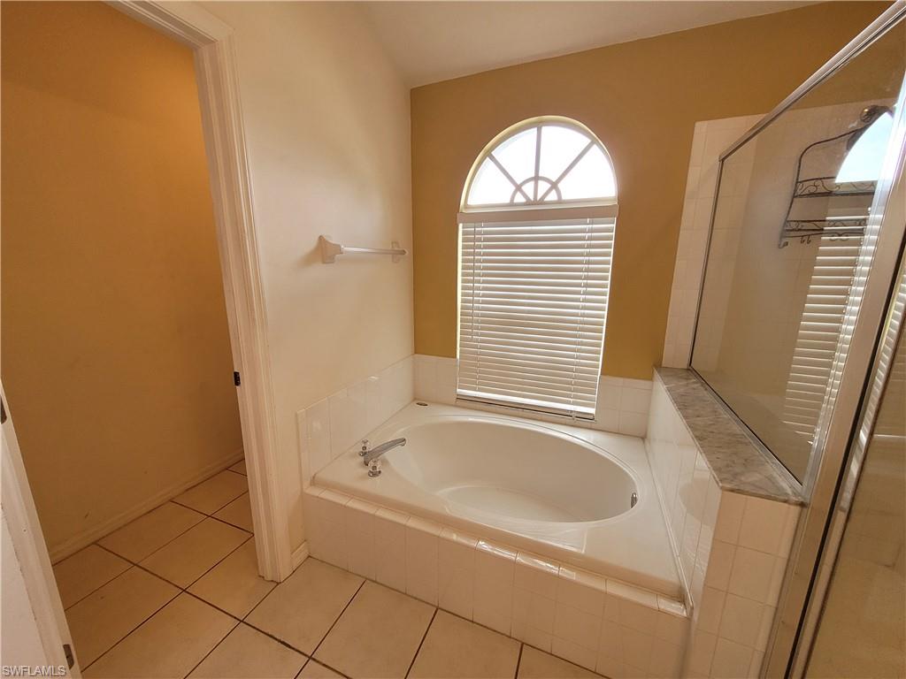 4409 Varsity Lakes Dr Property Photo 21