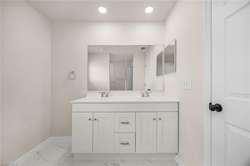 124 Ne 15th Ter Property Photo 23