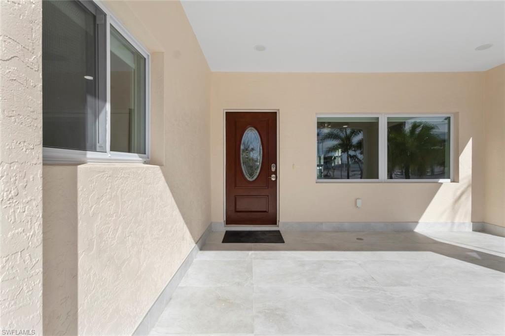 107 Albatross St Property Photo 10