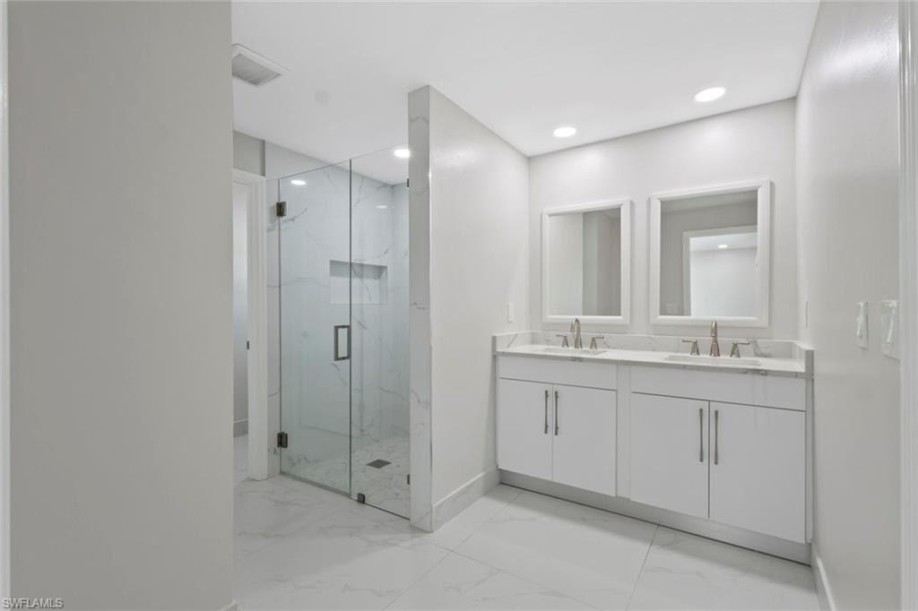107 Albatross St Property Photo 22