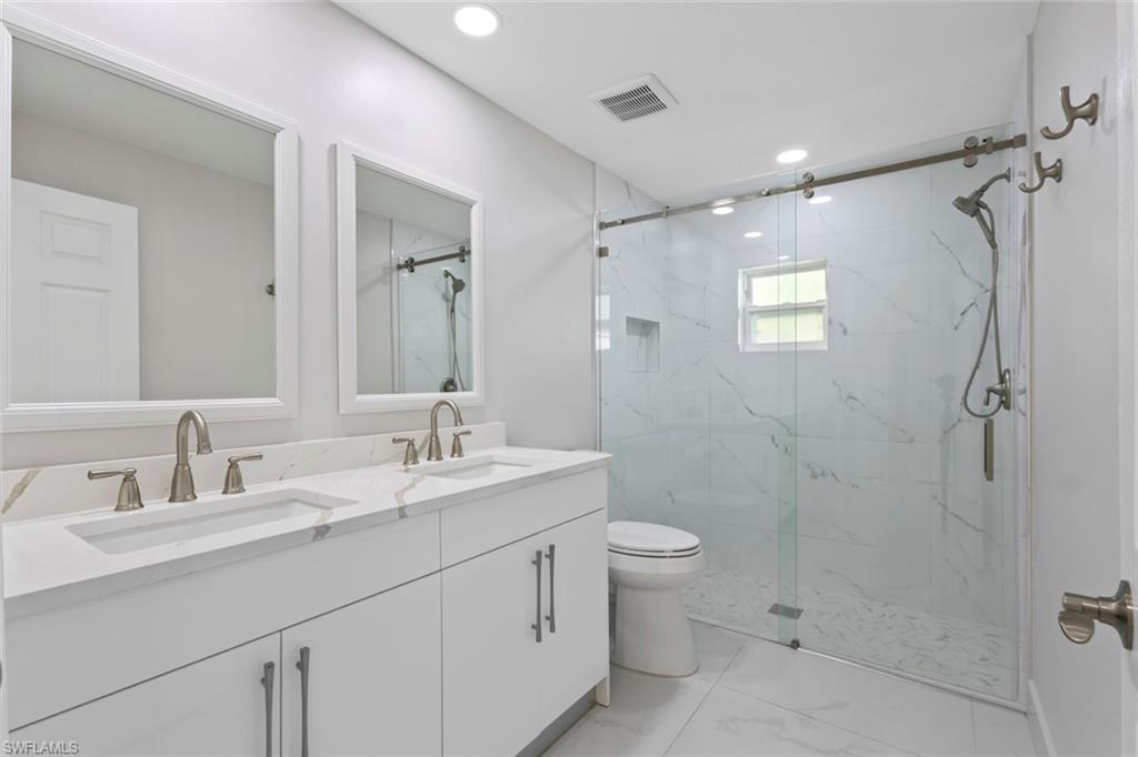 107 Albatross St Property Photo 23