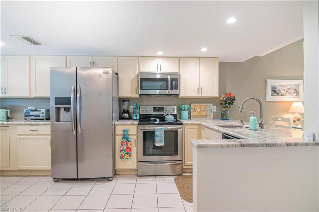 3711 Del Prado Blvd S 8 Property Photo 4