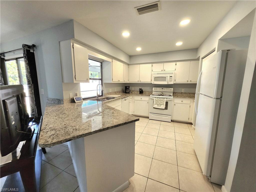 12938 5th St Property Photo 9