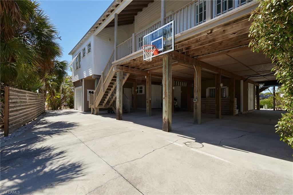 16247 Boyce Dr Property Photo 2