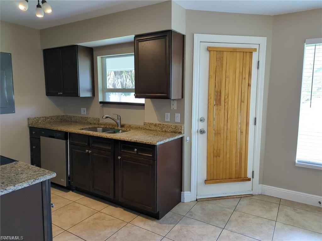 1503 Sw 48th Ter Property Photo 8