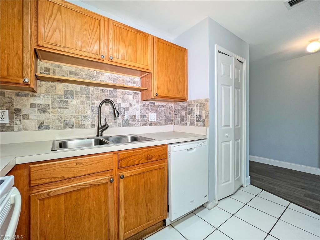 2608/2610 Haviland Ave S Property Photo 2