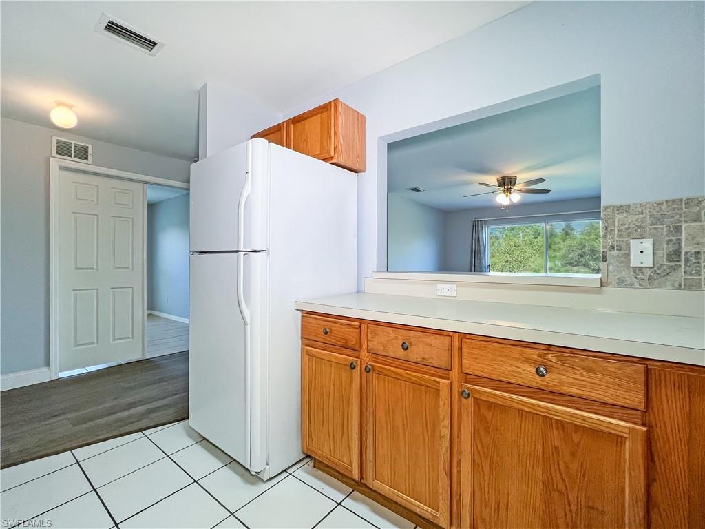 2608/2610 Haviland Ave S Property Photo 3
