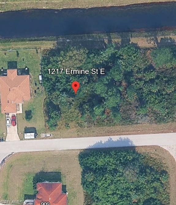 1217 Ermine St E Property Photo 3