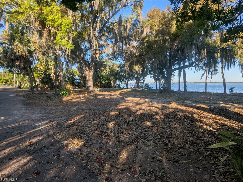 3541-3543 E Riverside Dr Property Photo 5