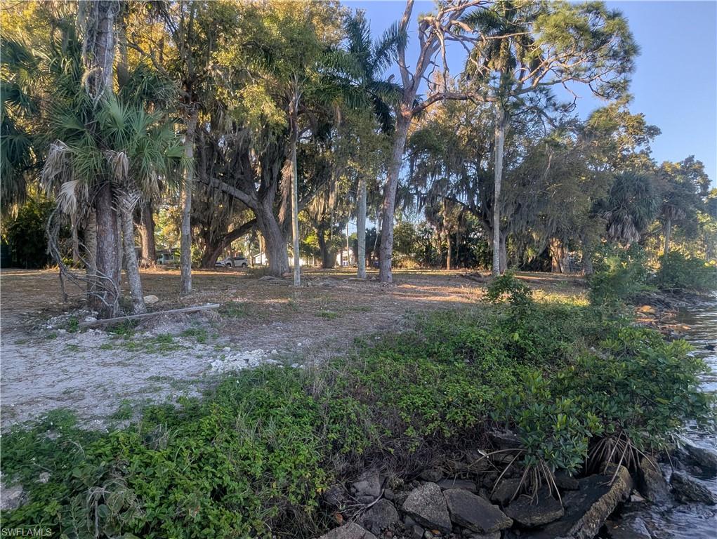3541-3543 E Riverside Dr Property Photo 6