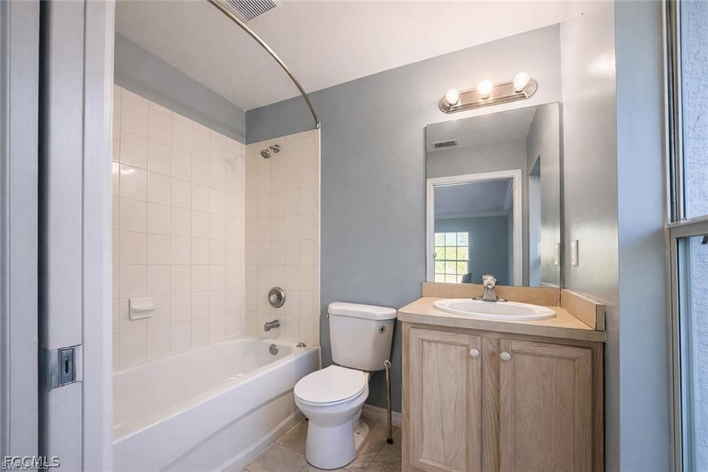 609/611 Hawthorne Ave S Property Photo 2