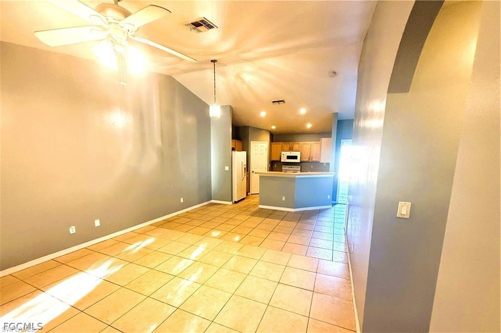 609/611 Hawthorne Ave S Property Photo 13