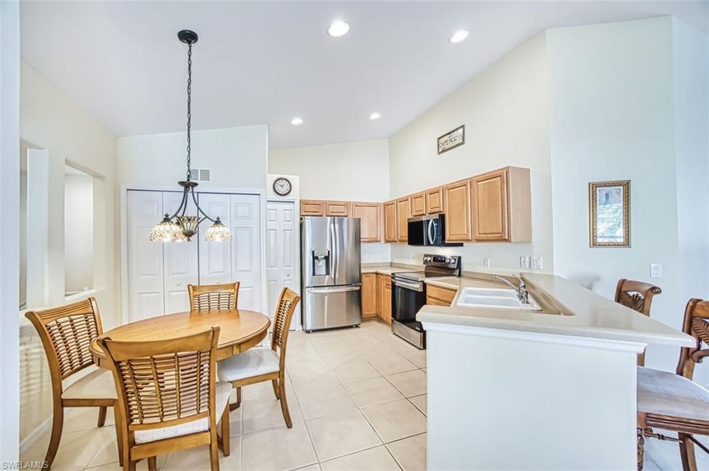 10135 Colonial Country Club Blvd 1202 Property Photo 9