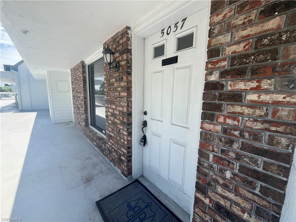 5057 Tamiami Trl E E4 Property Photo 4