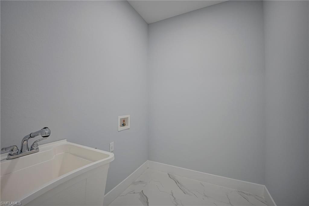 872 Spaulding St E Property Photo 25