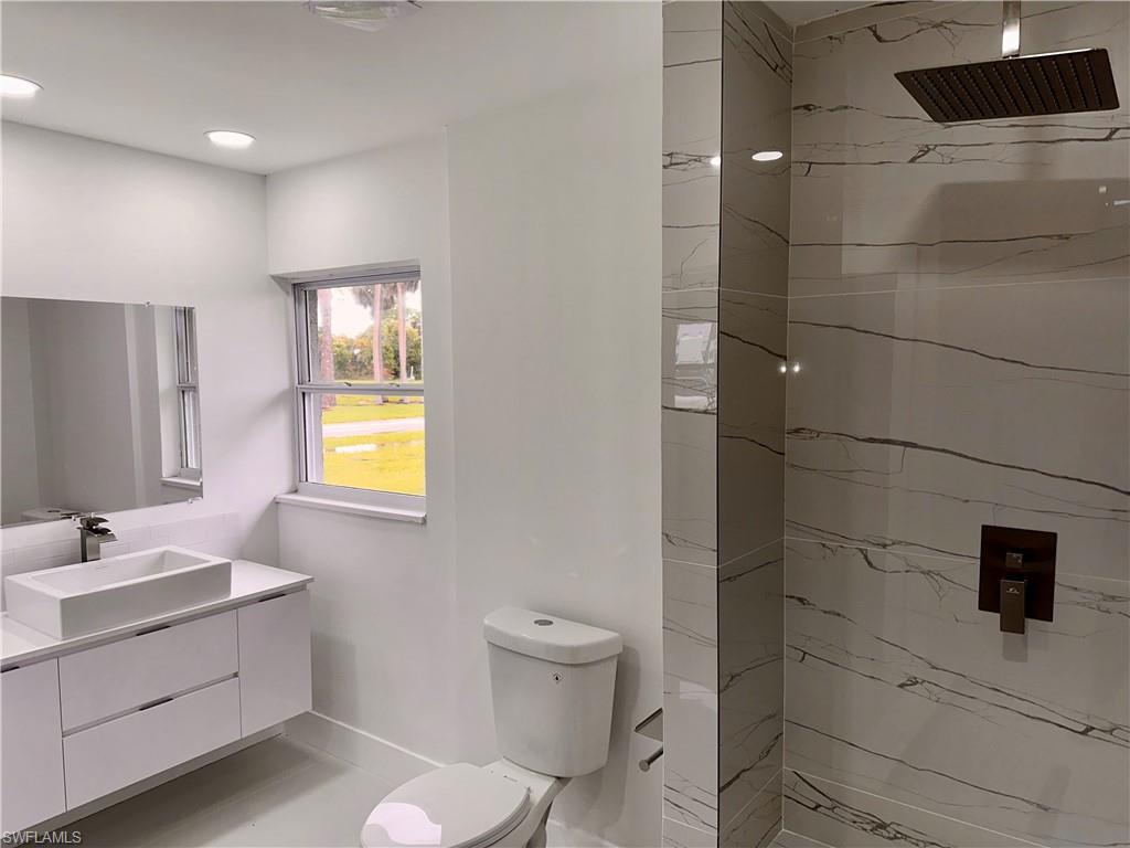 6187 Island Park Ct Property Photo 8