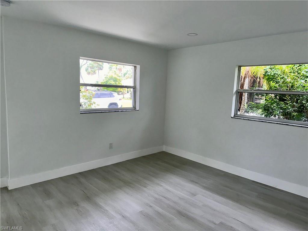 6187 Island Park Ct Property Photo 11