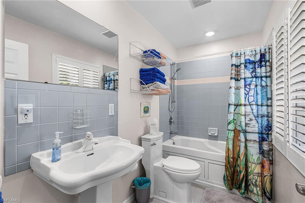 3778 Pinetree Dr Property Photo 16