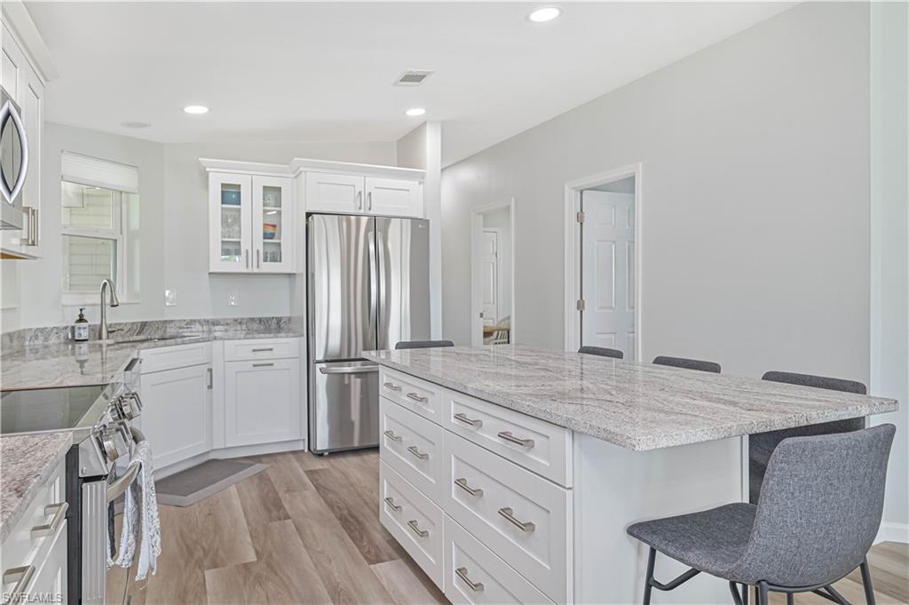 17501 Primrose Ct Property Photo 4